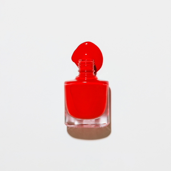 Red gel polish